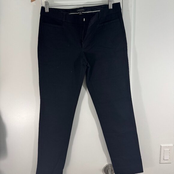 Banana Republic Black Ankle Pants – Size 8L - Picture 1 of 3
